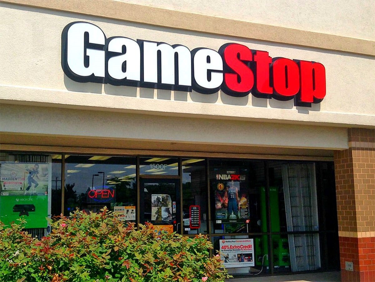 GameStop share price: Front of GameStop store
