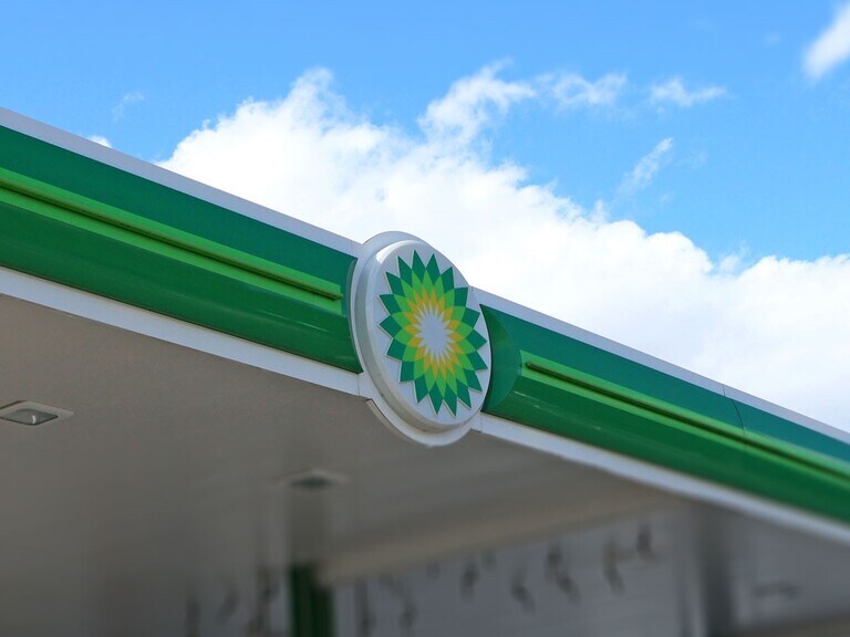 BP’s shares rocket, but green commitment on back burner