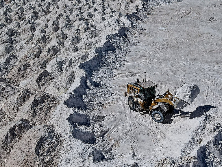 Can SQM’s share price survive a fall in lithium prices?
