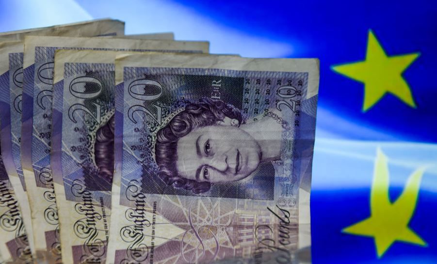 Pound hits 33 year lows as parliament splinters