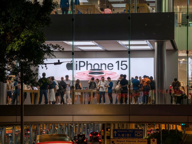 Apple Acts on iPhone Issues; Telecoms Challenge Big Tech; SingTel Sells Stake