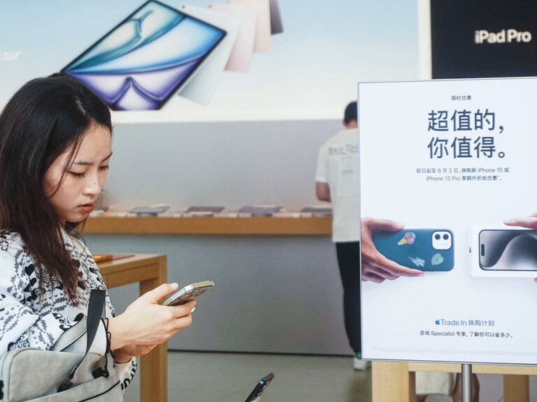 Apple: Road to Recovery in China?