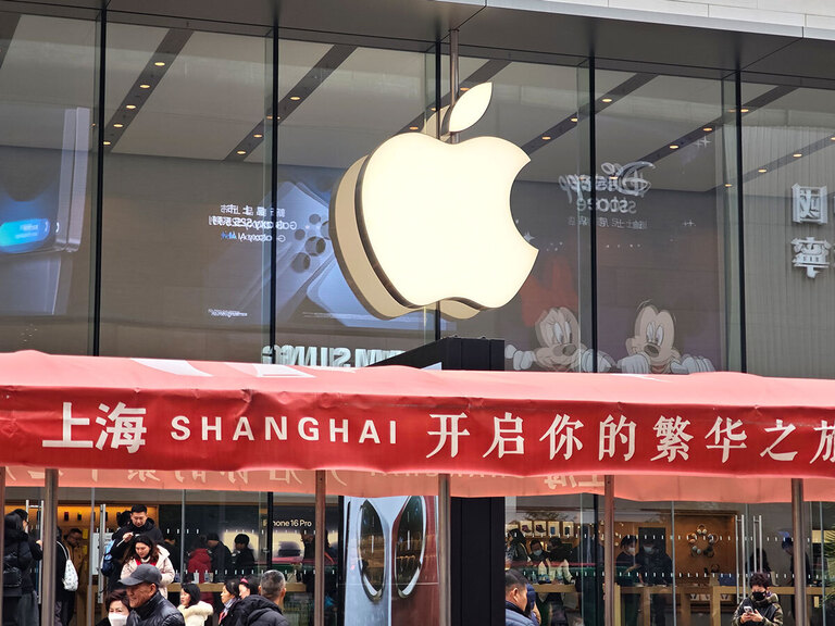 Apple’s Retreating from China