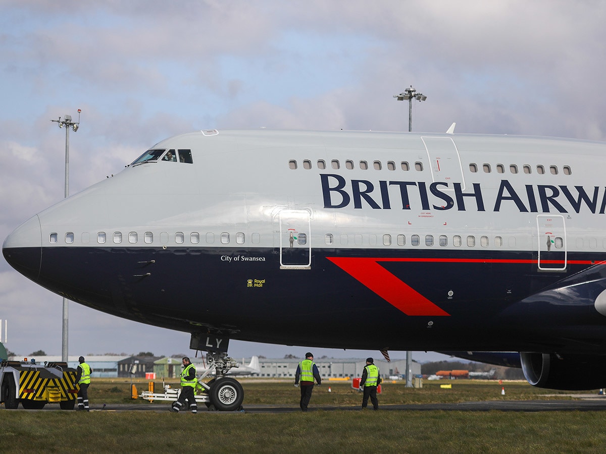 Is IAG’s share price about to hit turbulence?