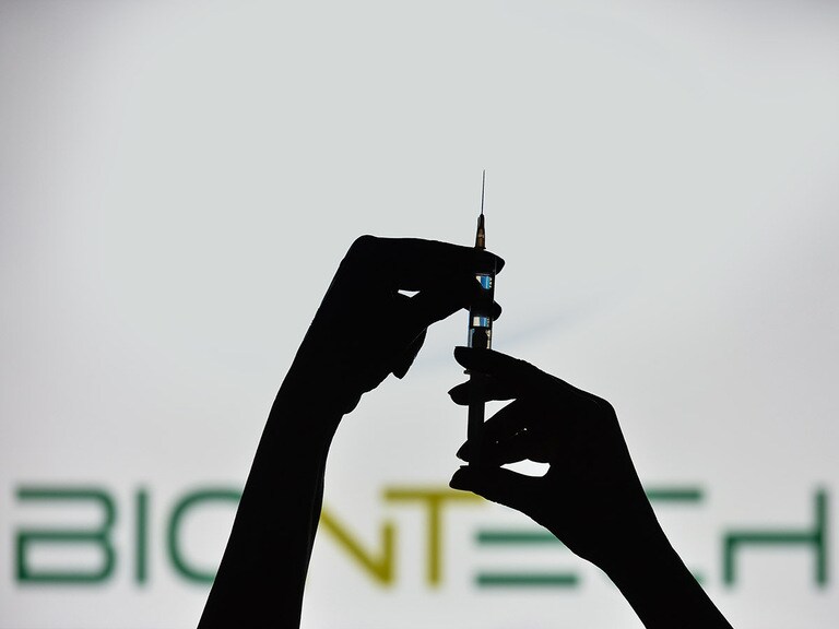 How will the BioNTech share price react to Covid vaccine dependence after Q4 results?