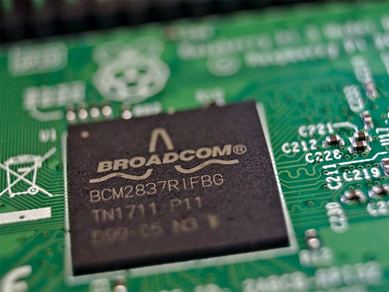 Can Broadcom shares rebound?