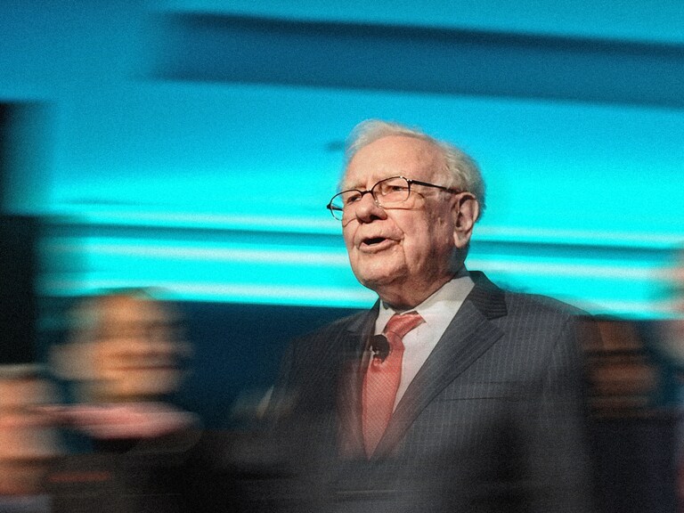 Buffett’s Berkshire triples Ally Financial shares position