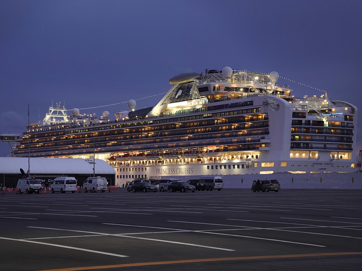 Cruise ships boost stocks