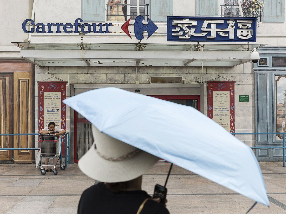 Carrefour and Amazon lead China retail exodus; should shareholders be anxious?