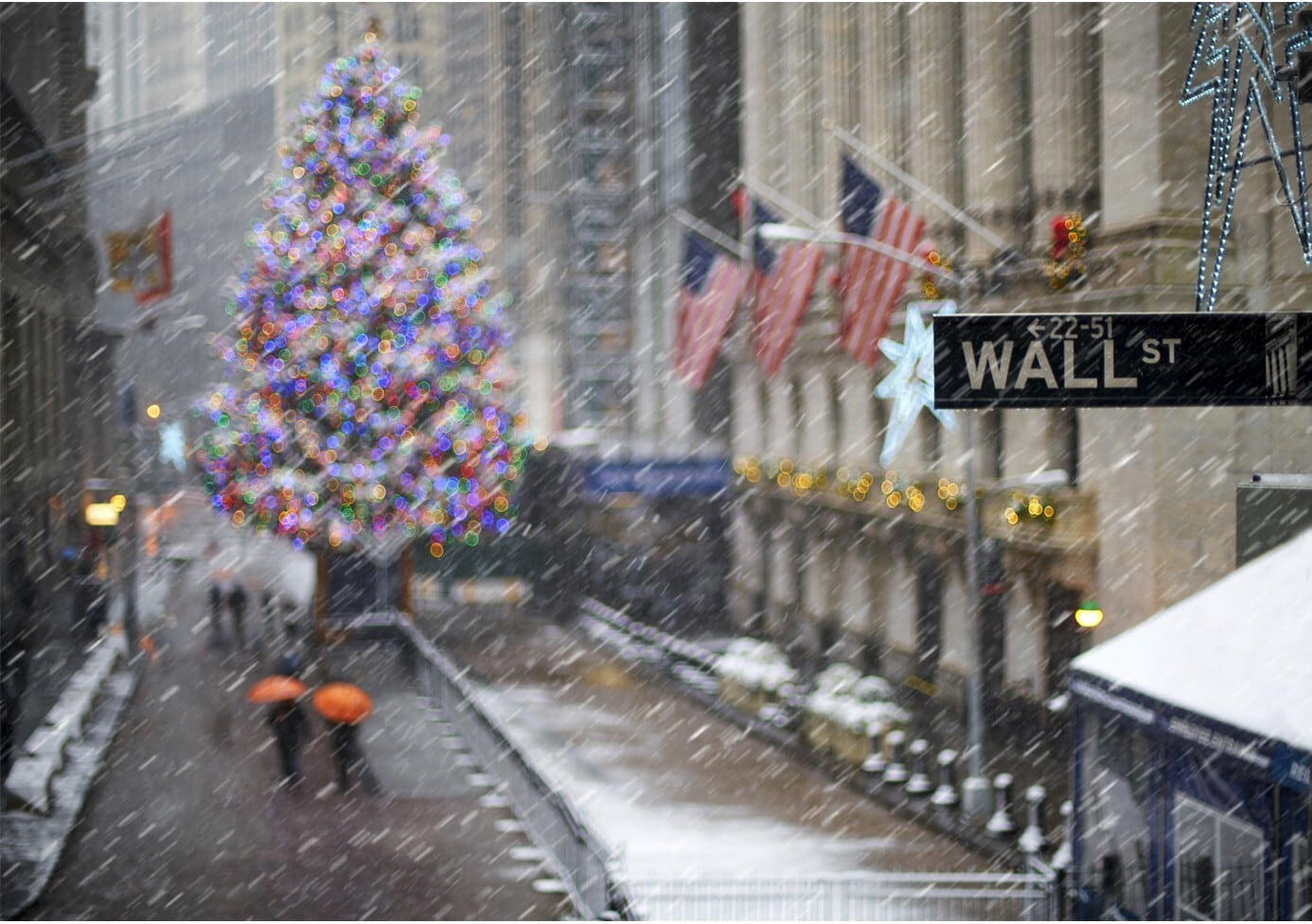Snow falls on Wall Street