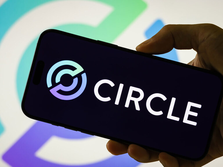 CIRCL Stock: Circle Dips Post-earnings; Wood’s ARK Swoops In