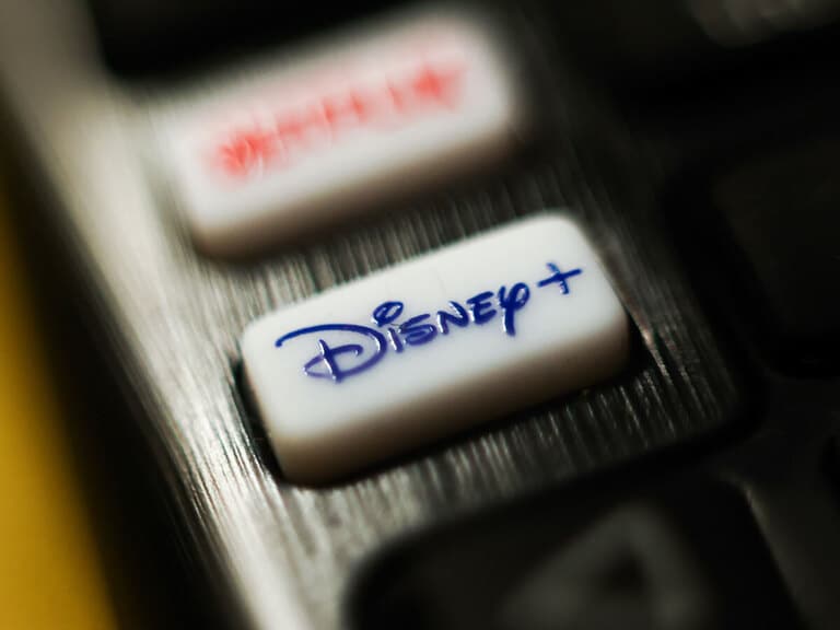 Wall Street loses steam as oil sell-off deepens, Disney earnings beat.