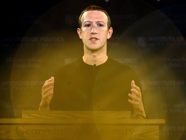 Why is Mark Zuckerburg selling the Facebook share price?