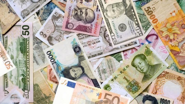 Komentarz walutowy: Strach przed korektą na światowych giełdach odbija się na kursie PLN