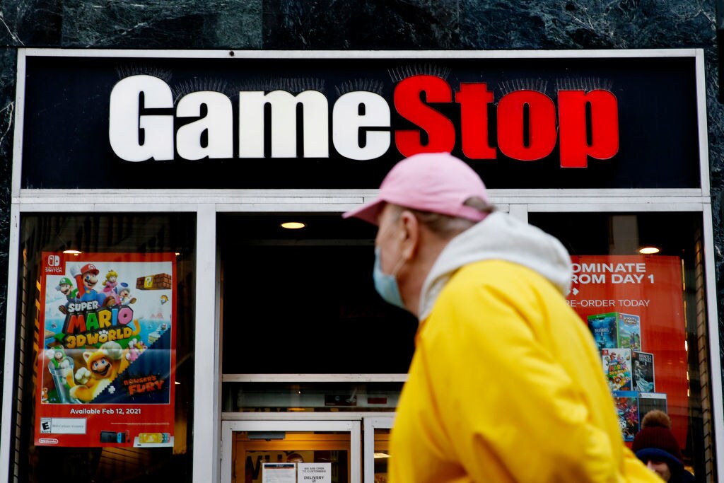 GameStop share price: a GameStop store front