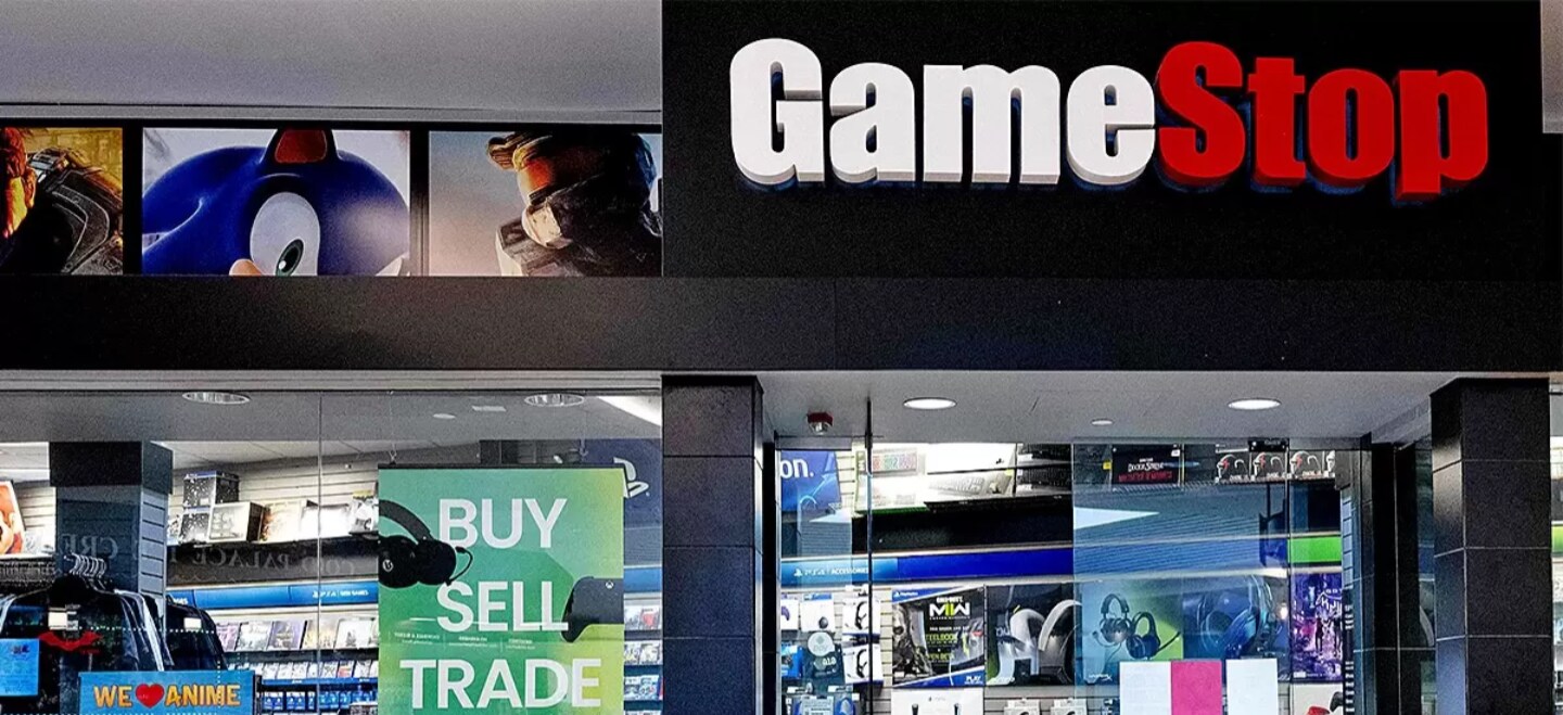 Images shows a GameStop storefront in the US.