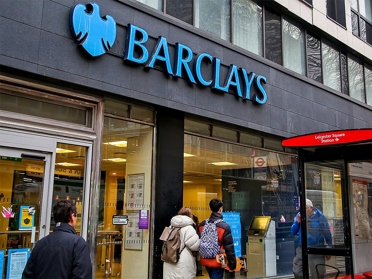 Barclays share price: Outside a Barclay's branch
