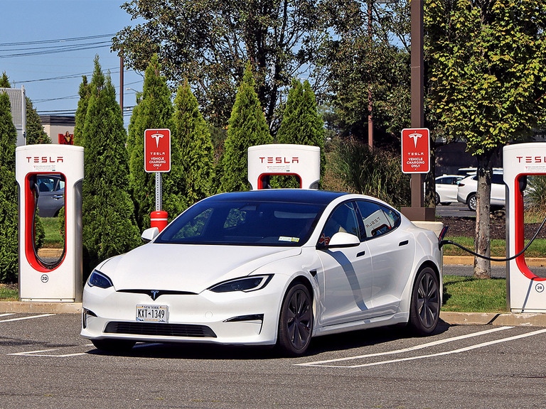 Can Q3 earnings reverse the Tesla share price decline?