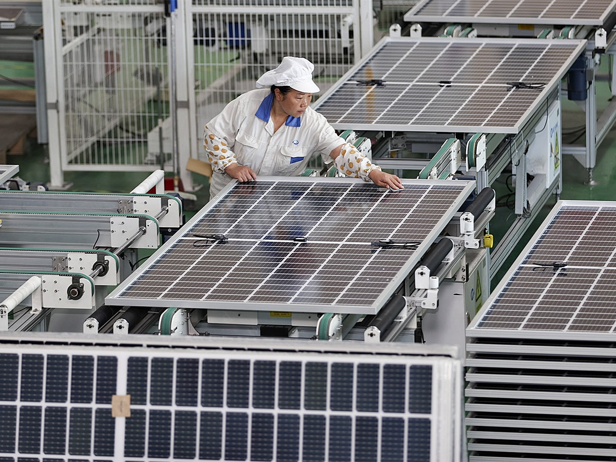Solar incentives lift First Solar, NextEra and NextEnergy Solar Fund