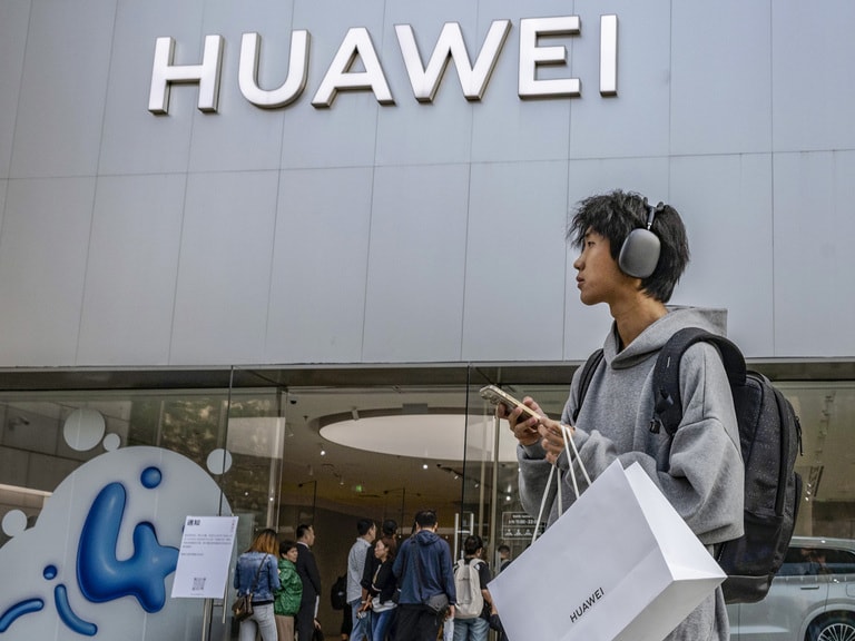 Homegrown Huawei Network; New Chinese EV; Pfizer Cuts UK Jobs