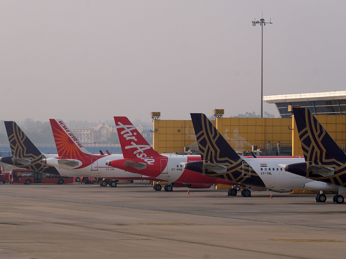 Airline stocks dive, but the Jets ETF gets wind under its wings