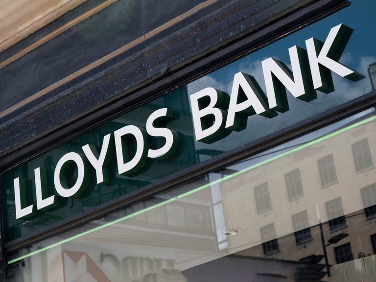 Will rising interest rates prop up the Lloyds share price?