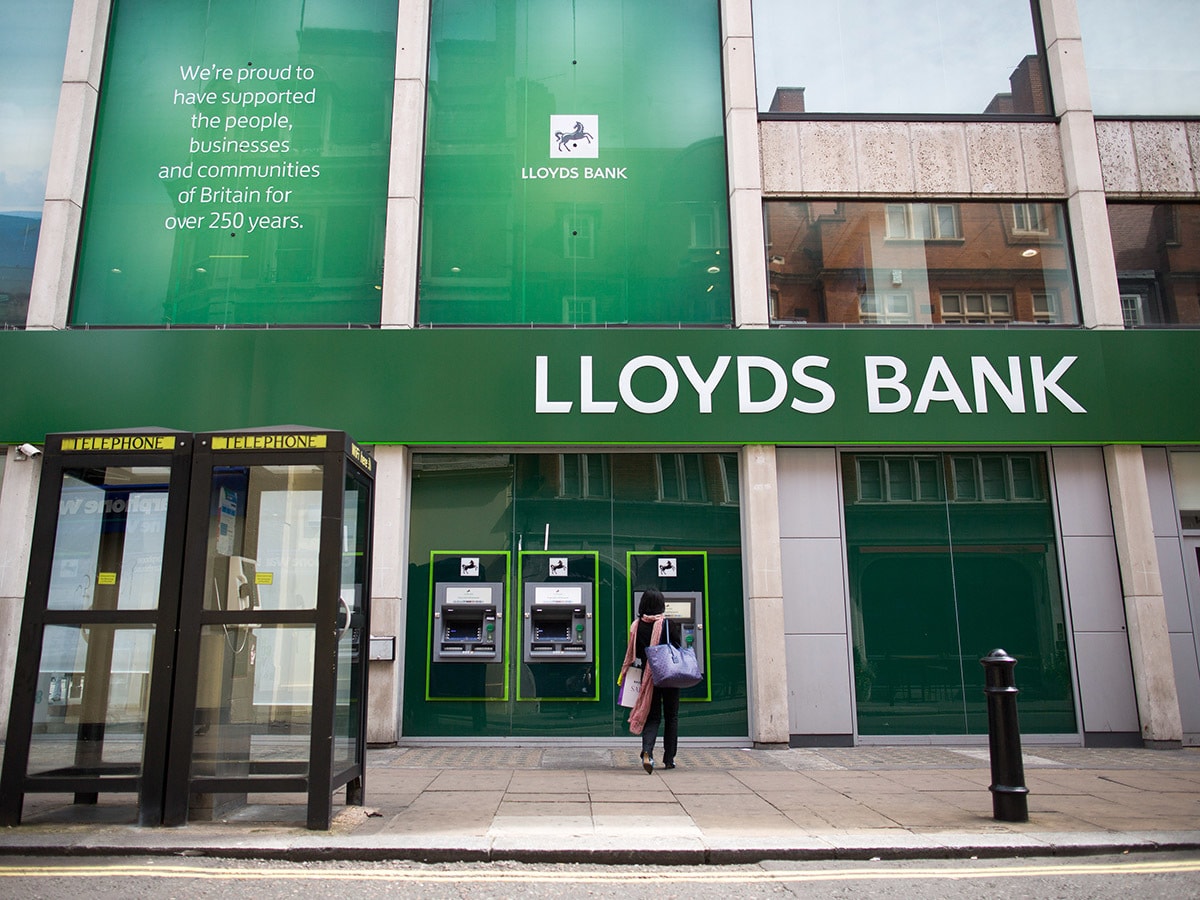 Lloyds' share price: Lloyds announce full-year results