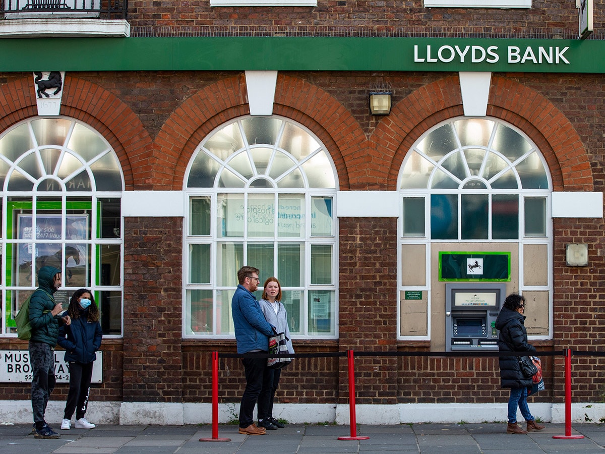How will COVID-19 contingencies affect Lloyds' share price?