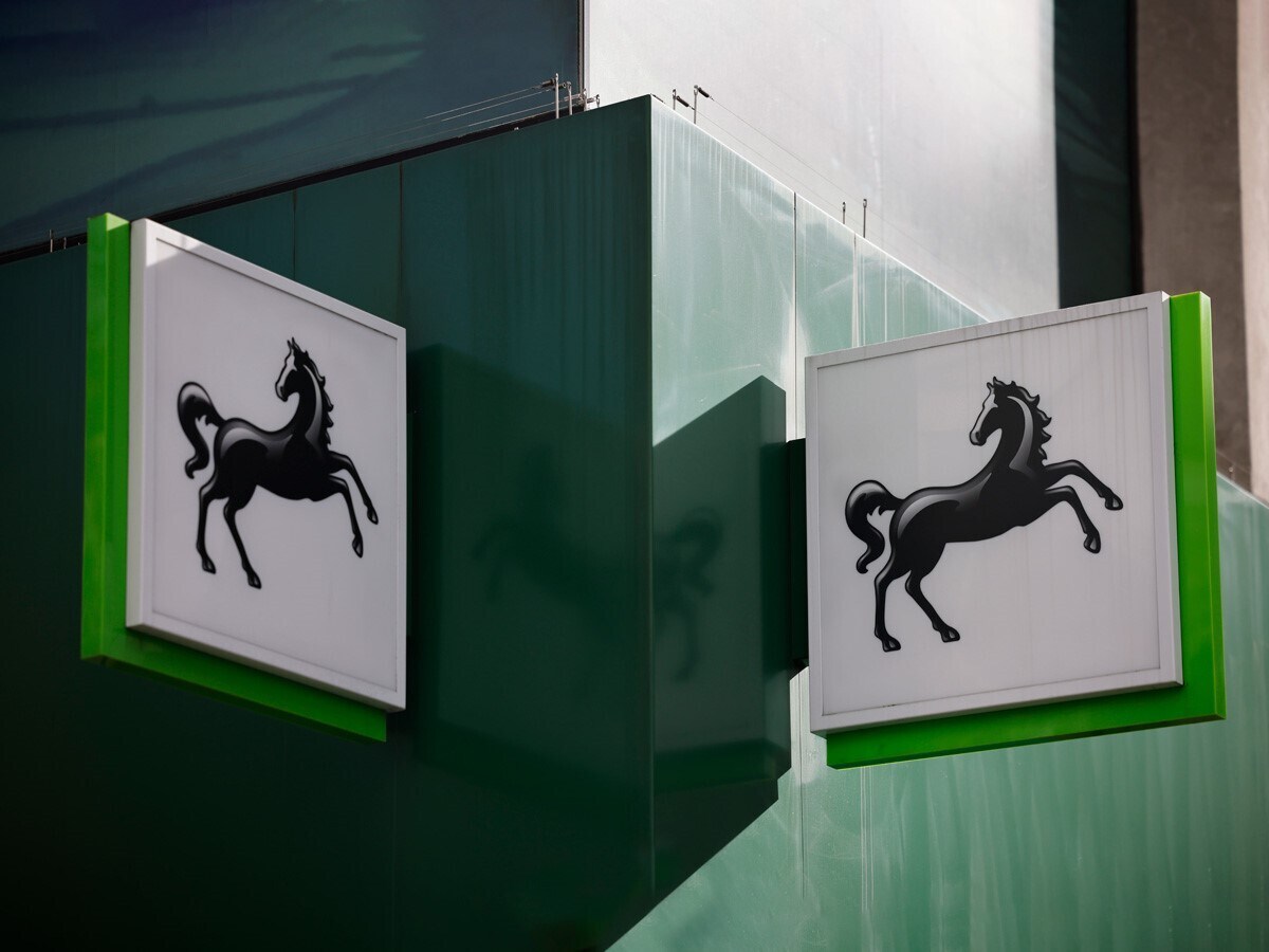 Lloyds Banking Group share price: A sign outside a branch of Lloyds Bank displays the bank's famous black horse logo.