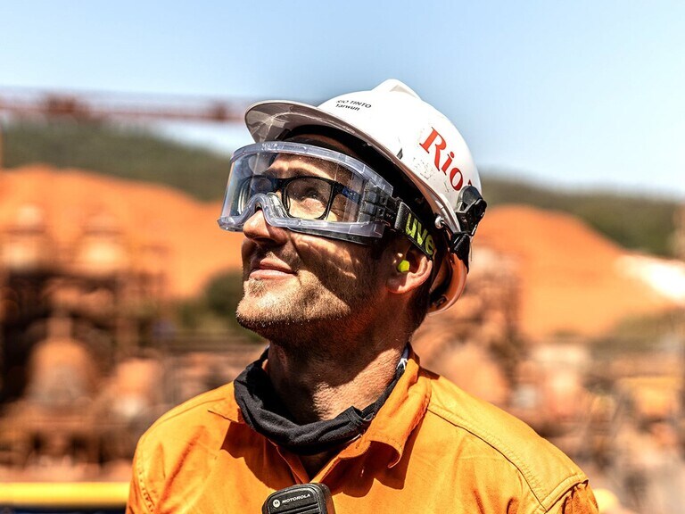 Rio Tinto share price: a dividend play in uncertain times?
