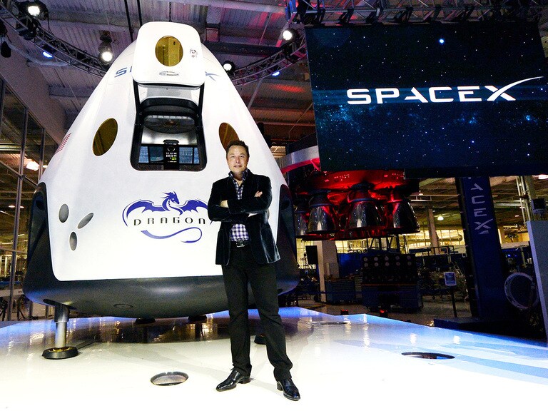 SpaceX to raise $750m at $137bn valuation