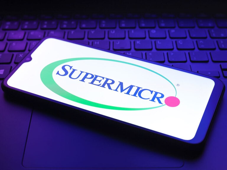 SMCI Stock: Super Micro Computer Rides the Data Center Wave