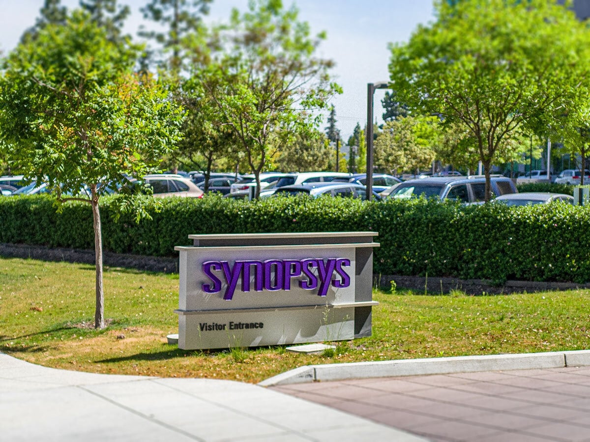 SNPS Stock is Down 10%: Time to Buy the Synopsys Dip?