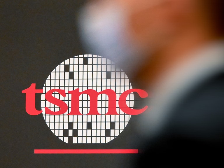 TSMC shares flat as chipmaker expects lower capex