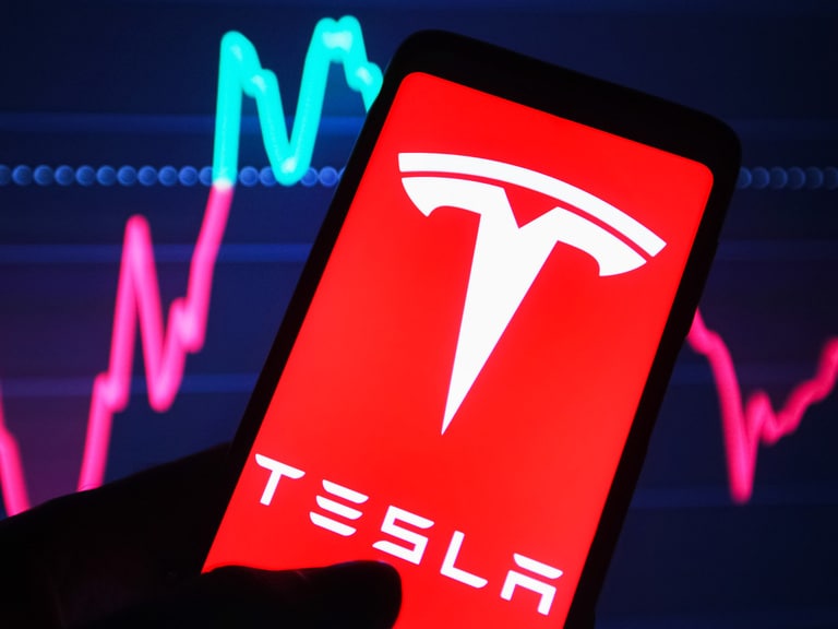 Tesla short-sellers gained $15bn as the stock fell 70% in 2022