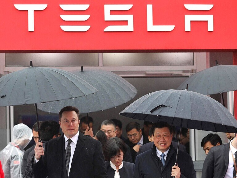 Tesla sales slow in China, but analysts remain bullish