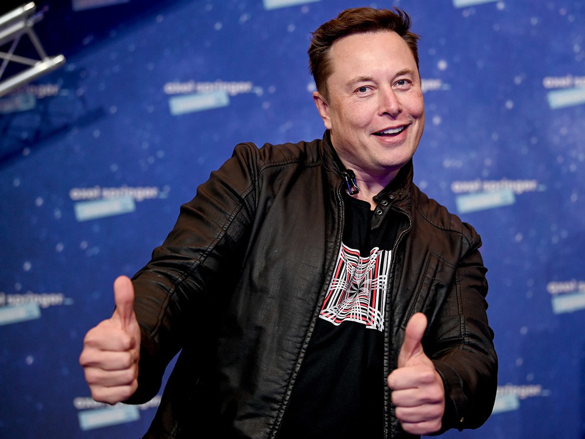Elon Musk gives thumbs up