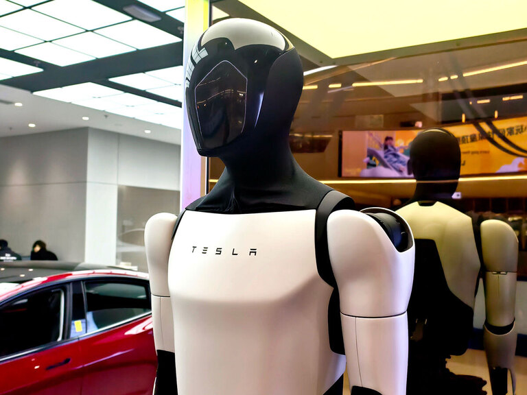 Humanoid Robots: Which Stocks Are Leading the Way?