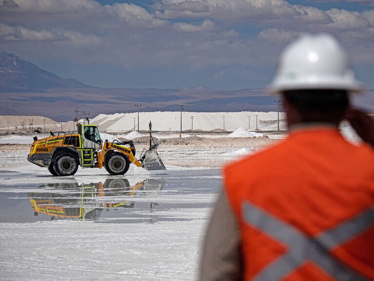 What does Chile lithium investment mean for BYD shares?