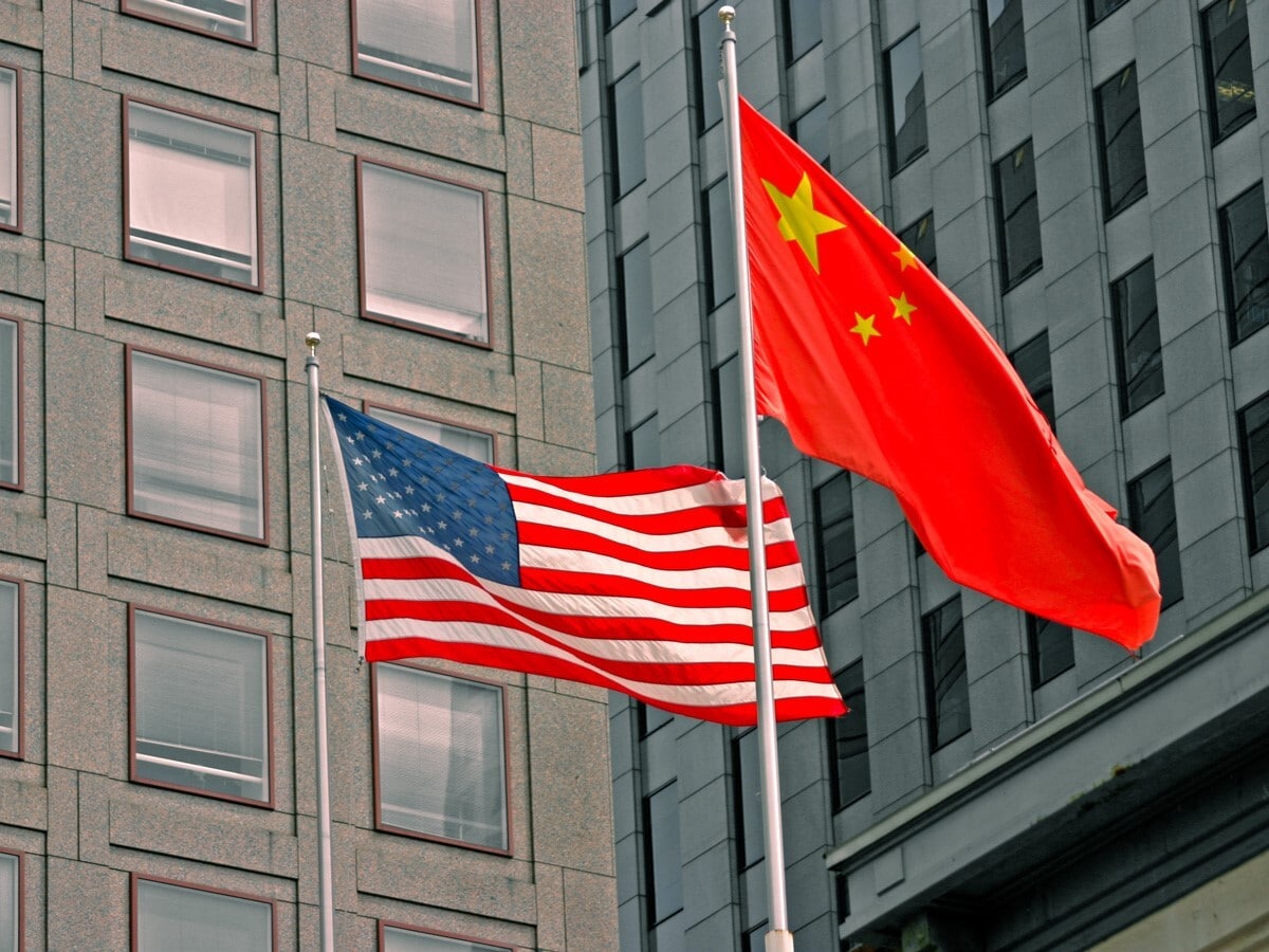 China and US flags flying side by side