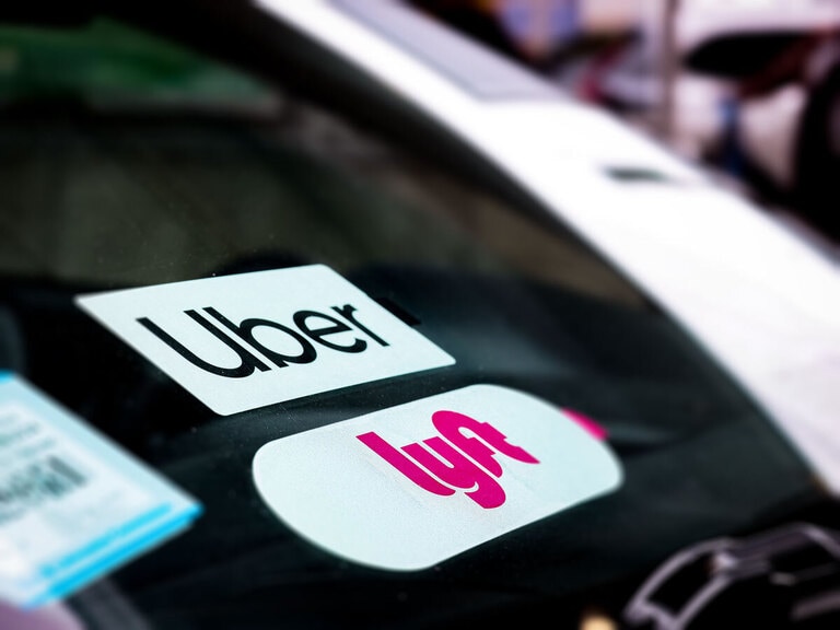 UBER vs. LYFT: Which Ridesharing App Had the Better Q4?