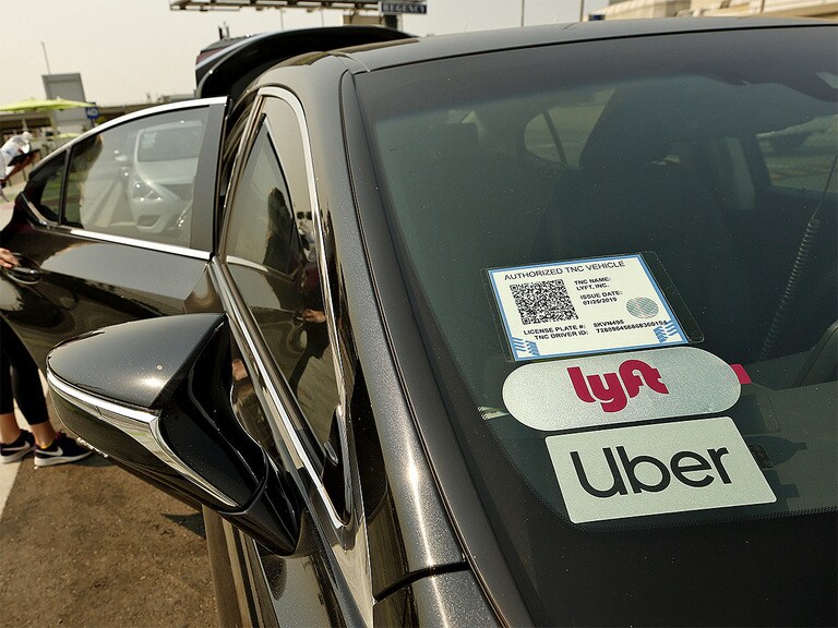 Have driver supply problems put the brakes on the Uber and Lyft share prices?