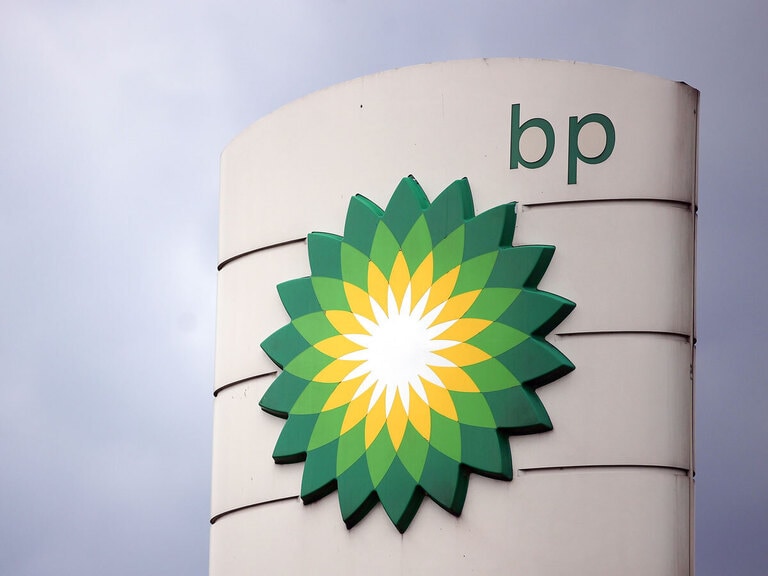 BP buys 40% stake in renewable energy project