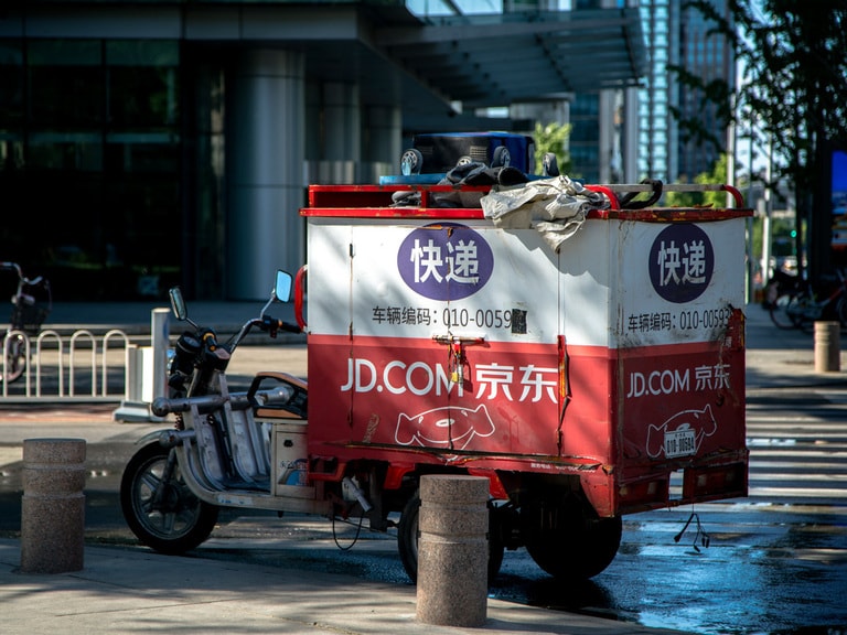 JD.com shares jump on food delivery pivot