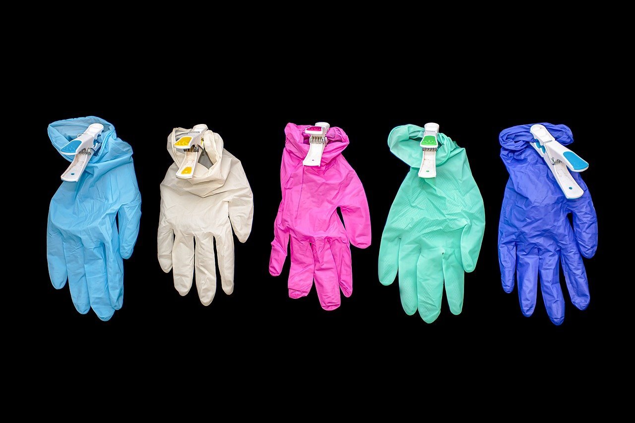 rubber gloves in many colours