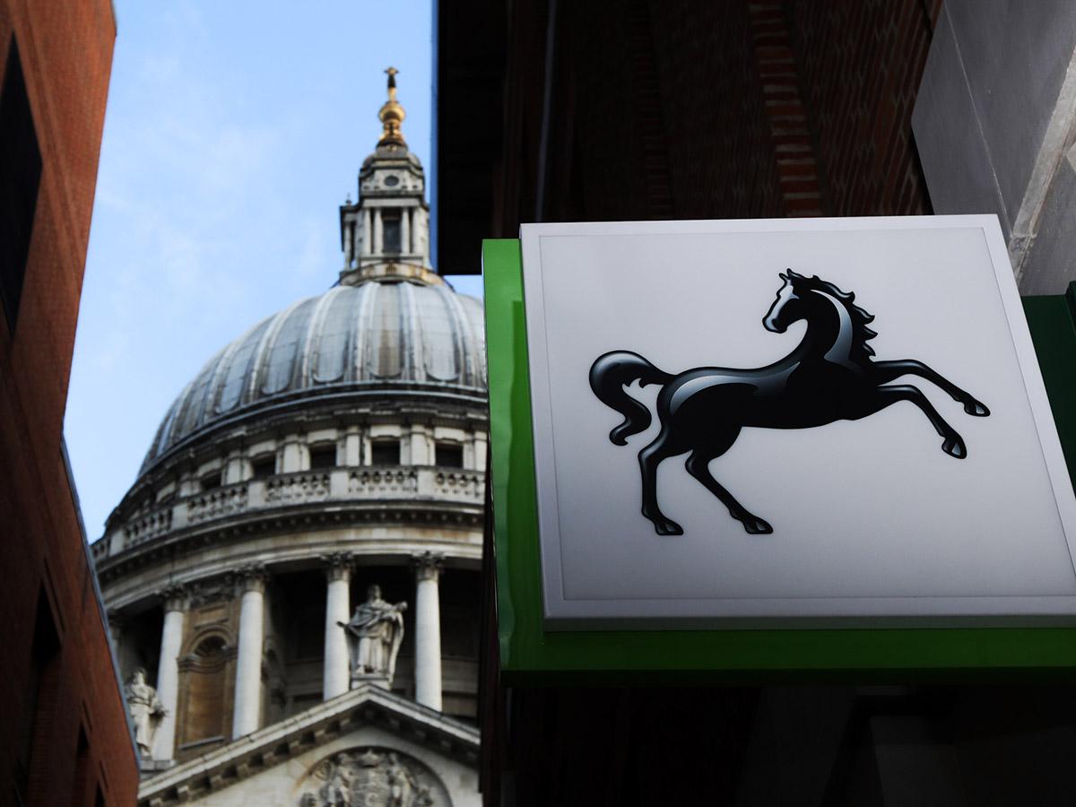 Lloyds swings to Q3 loss, as Peugeot and Fiat confirm merger deal