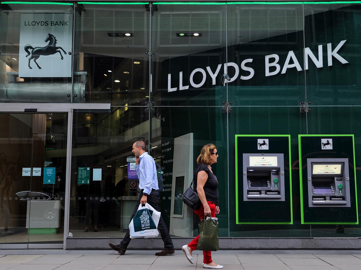 Lloyds share price defies last-minute PPI surge, but what’s next?