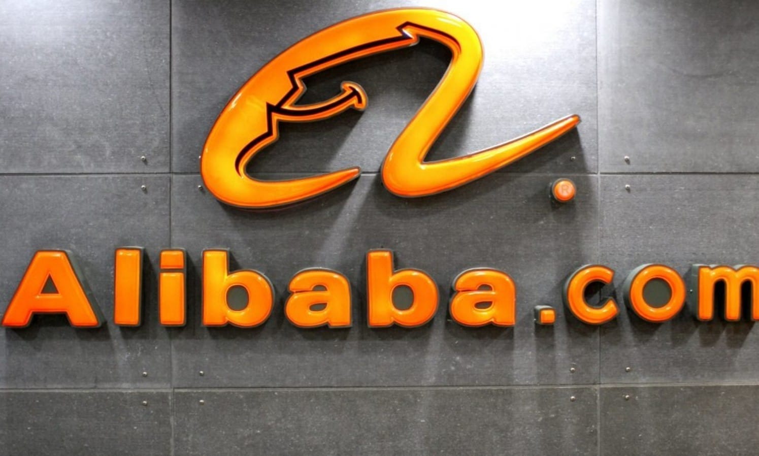 Should Investors Be Wary Of Alibaba Stock Amid China Uncertainty
