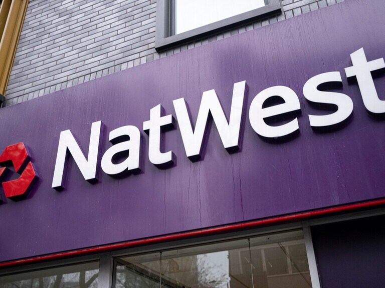 Can NatWest’s share price withstand wider sector woes?